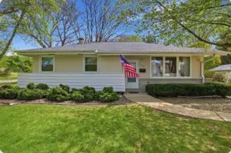 5400 Mansfield Dr, Greendale, WI