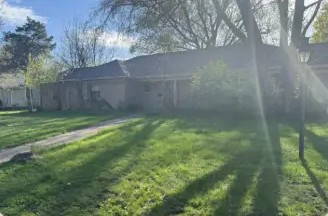 225 Carlin Ct, Hartland, WI