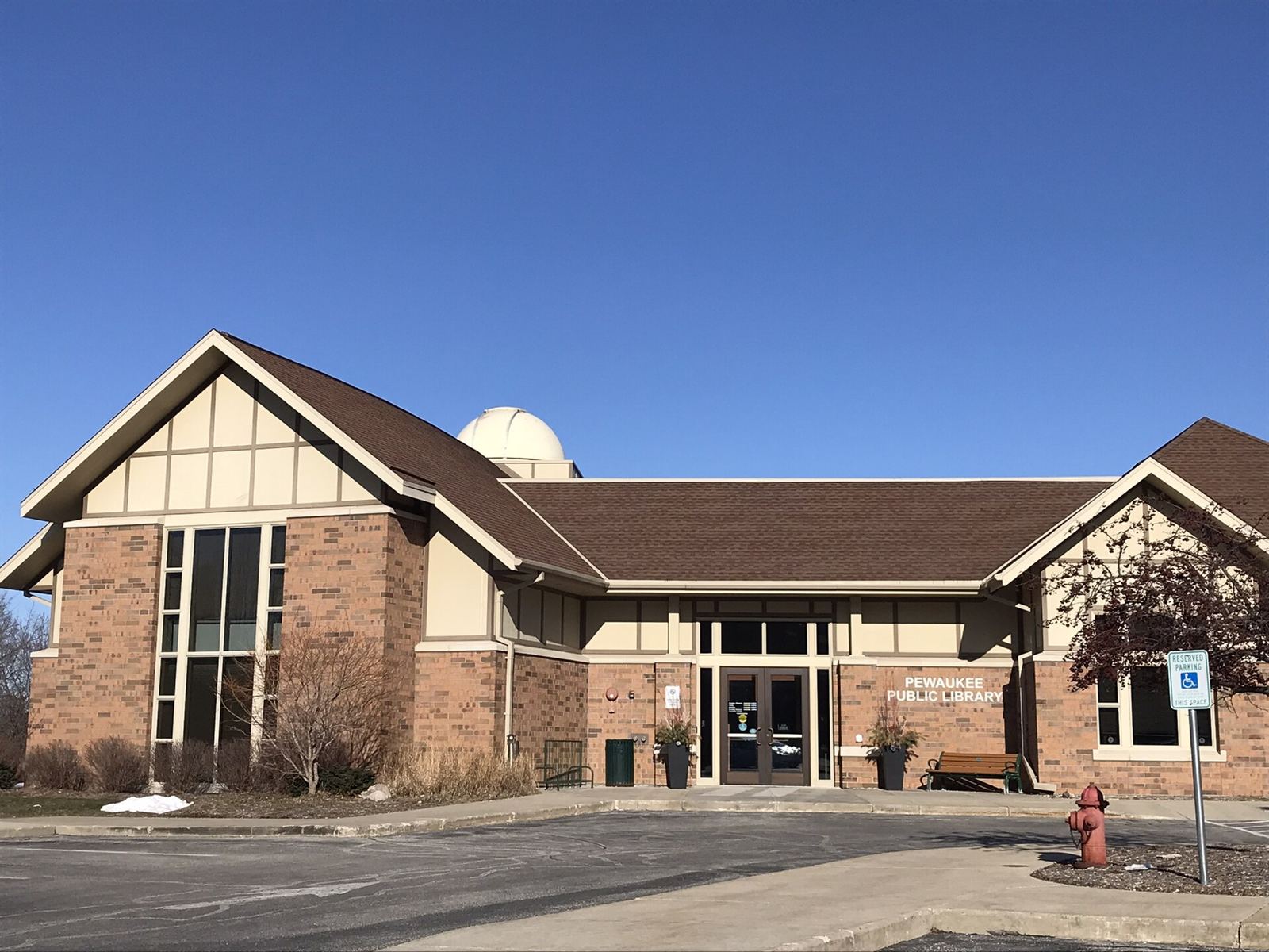 Pewaukee Public Library and Harken Observatory, Pewaukee, WI