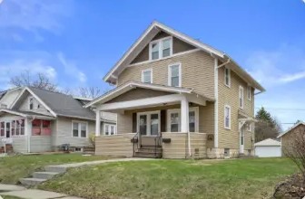137 W Newhall Ave, Waukesha, WI