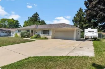 334 S Greenfield Ave, Waukesha, WI